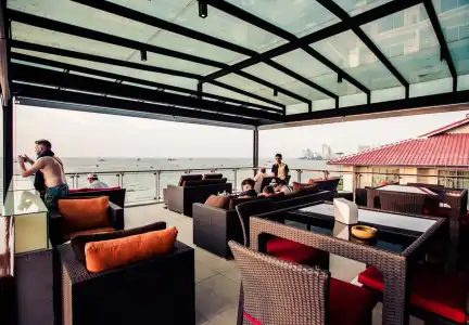 Serenotel Pattaya Beach Front - 19