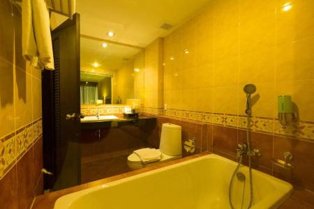 Royal Phala Cliff Beach Resort and Spa - 9
