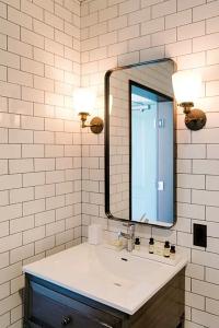 Moxy Santa Barbara - 55