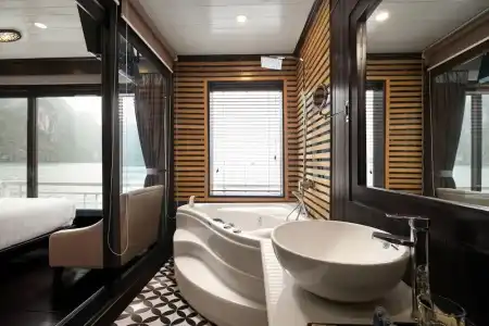 Alisa Luxury Cruise - 49