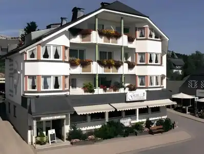 Göbel's Landhotel - 0