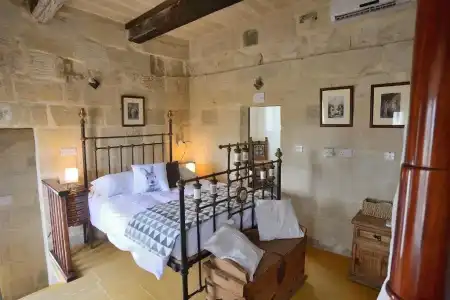 The Burrow Guest House - 105