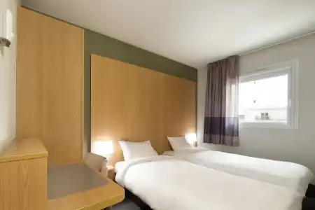 B&B Reims Centre Gare - 5