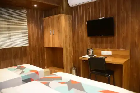 OYO 71452 Malad Grand - 28