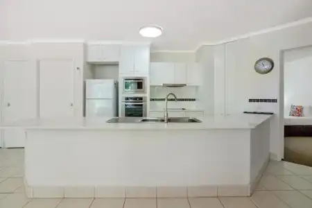 Noosa Tropicana - 29
