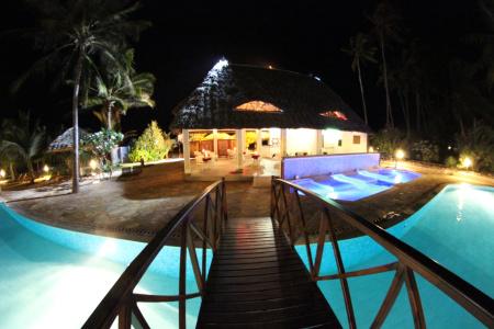 Uroa Bay Beach Resort - 8