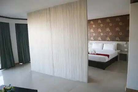 Welcome Plaza - 125