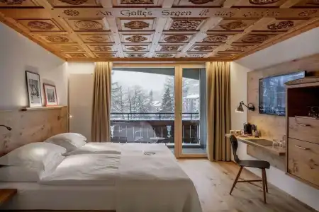 Swiss Alpine Allalin - 42