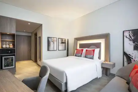 Novotel Bur Dubai - 10