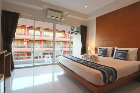 Good Nice Patong - 40