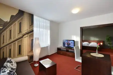 Palác - 49