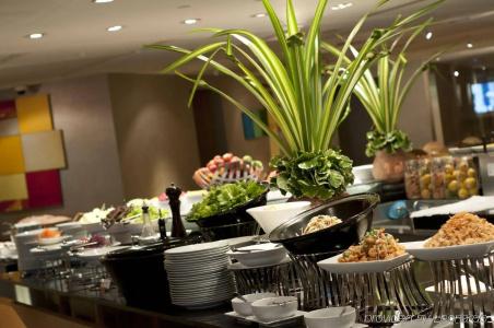 Holiday Inn BANGKOK by IHG - 12