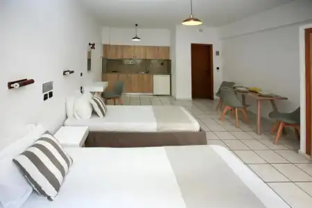 Iraklis Studios & Apartments - 74
