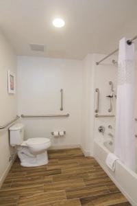 Hampton Inn and Suites Tulsa Downtown - 54