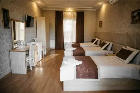 Shahlo - 4