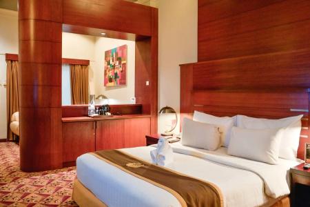 Savoy Homann - 36
