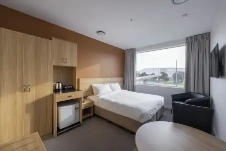 Heartland Auckland Airport - 9