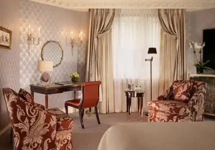 The Dorchester - 62