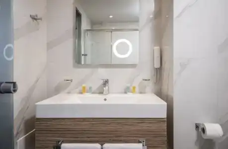 Bio Suites - 101