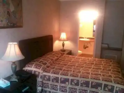 Hometel Suites - 6