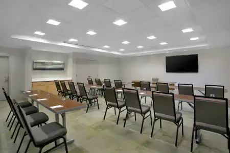 Home2 Suites by Hilton Omaha West, NE - 18