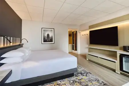 Hyatt Regency - 62