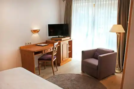 Bayerischer Hof - 71