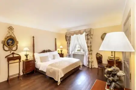 Iron Gate & Suites Prague by BHG - 50