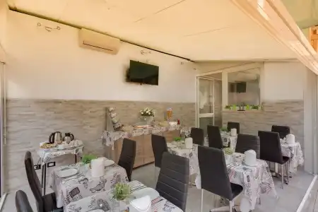 Excellence Suite - 19