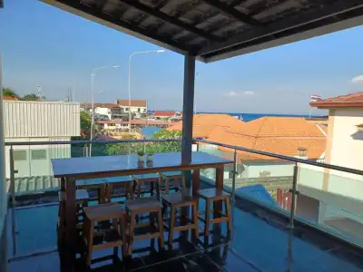 At Koh Larn Resort - 176