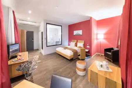 AMH Airport-Messe-Hotel - 110
