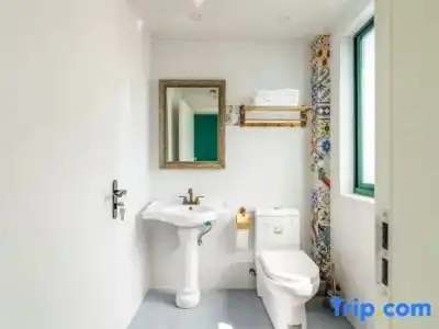 Tradewinds McLeod Holiday Apartments - 84