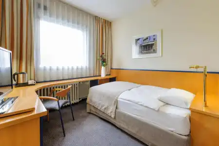 Mercure Düsseldorf City Center - 4