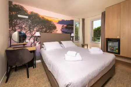 Best Western & SPA Coeur De Cassis - 31