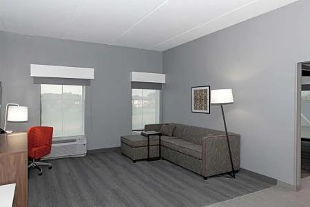 Hampton Inn & Suites Charlotte Steele Creek - 81
