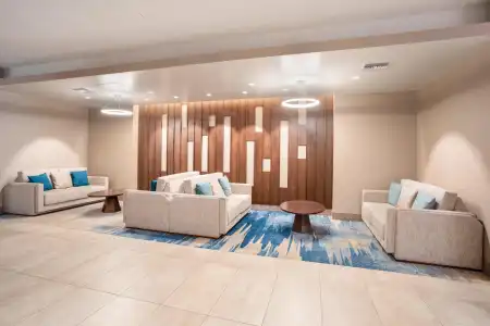 Holiday Inn Los Angeles - LAX Airport by IHG - 16