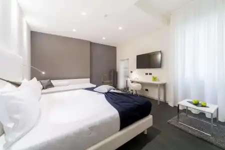Metropolitan - 48