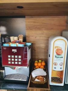 Kyriad Direct Caen Nord – Memorial - 9