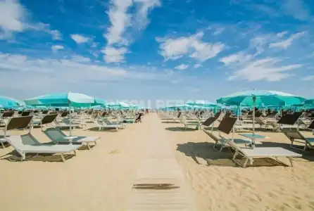 River Fronte Mare Con Piscina - 92