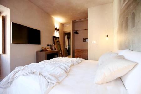 Casa Nostra Luxury Suites - 29