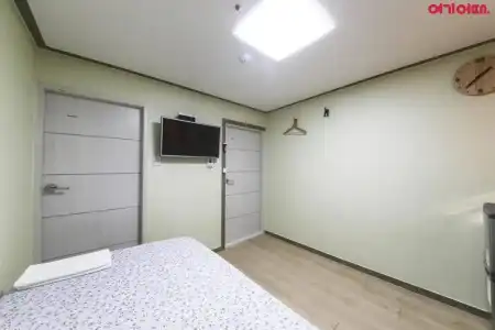 Seoul Station R Guesthouse - 35