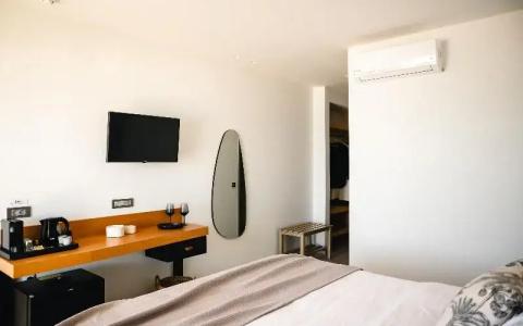 Batis Aero Beachfront Wellbeing - 55
