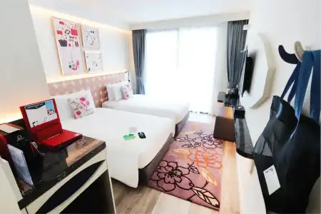 Clover Patong - 39
