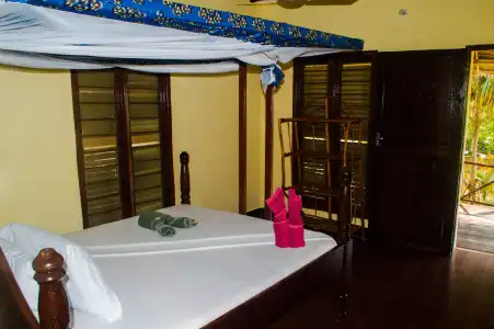 Zanzi Rest Bungalow - 52