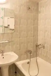 Akademicheskaya - 64