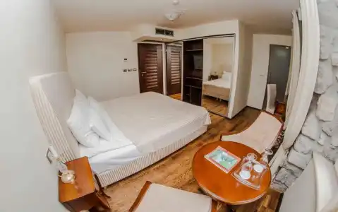 Boutique Astoria - 53
