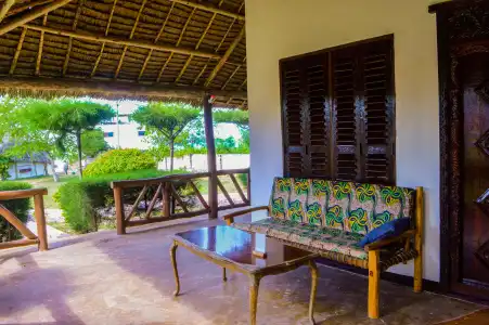 Zanzi Rest Bungalow - 46