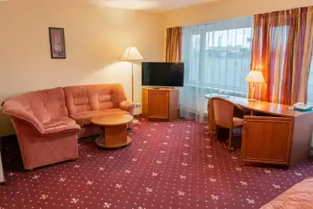 Akademicheskaya - 72