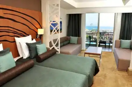 Paloma Oceana - 15