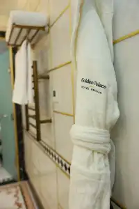 Golden Palace - 44